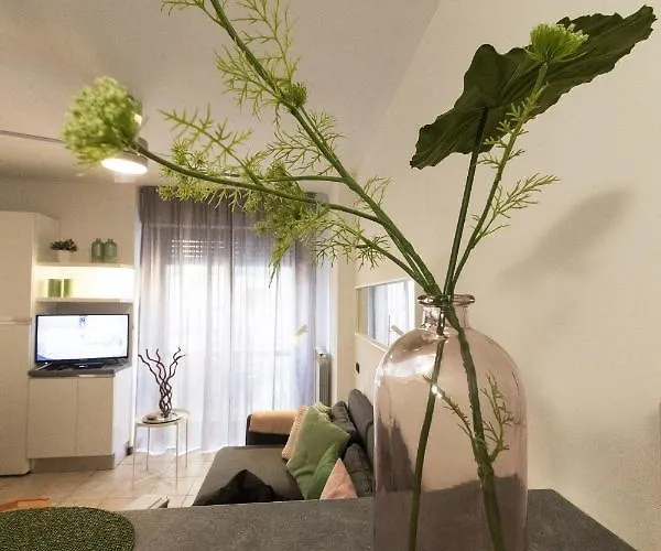 Modern Lakefront 1-bedroom Апартаменты *